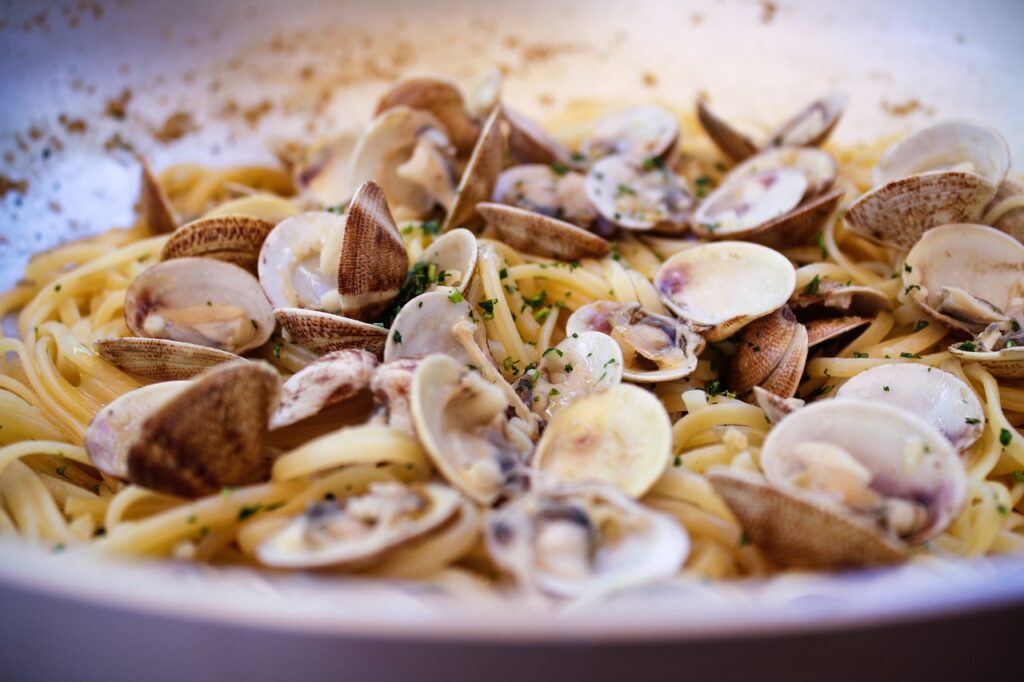 pasta, spaghetti, clams-3483010.jpg